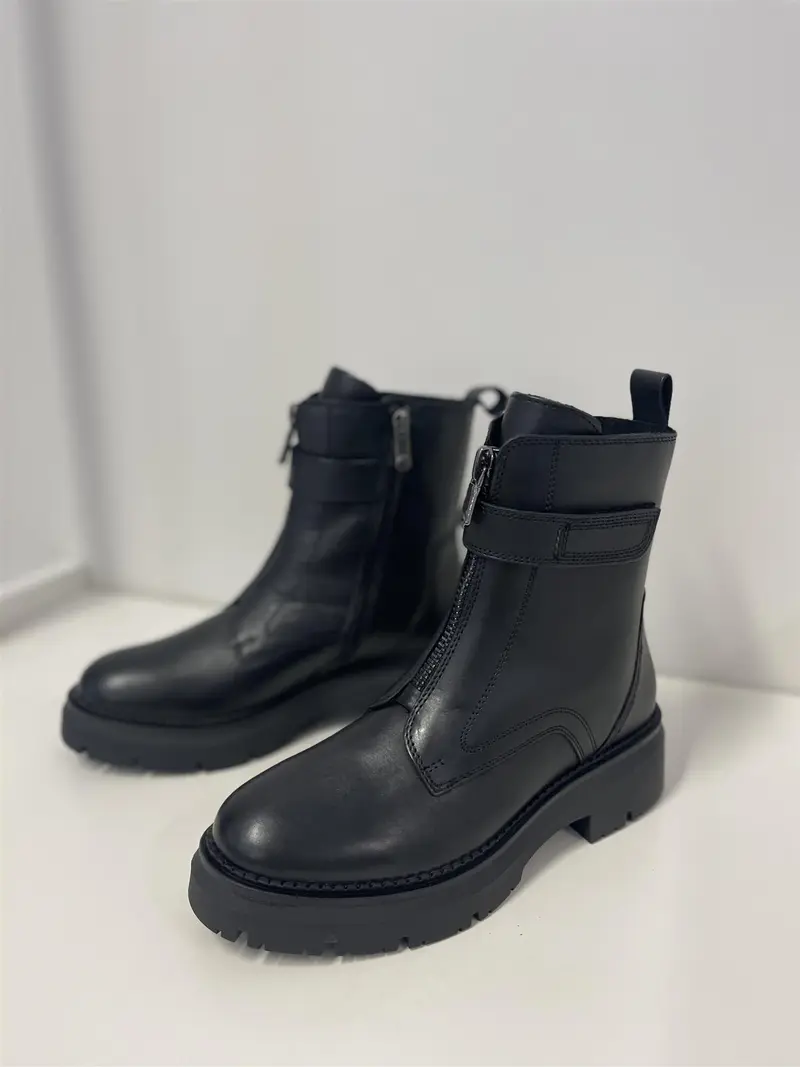 Boots Sort