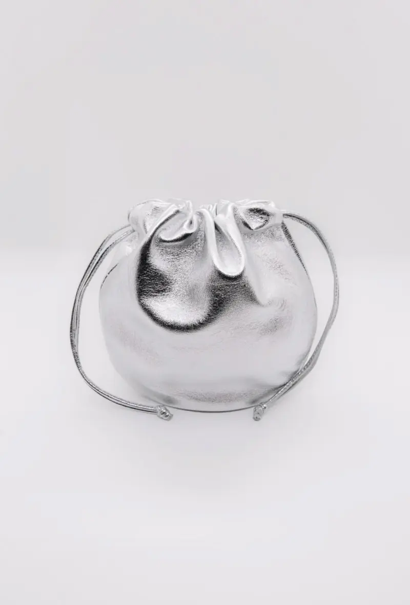 Jacinta Pouch | Kisses