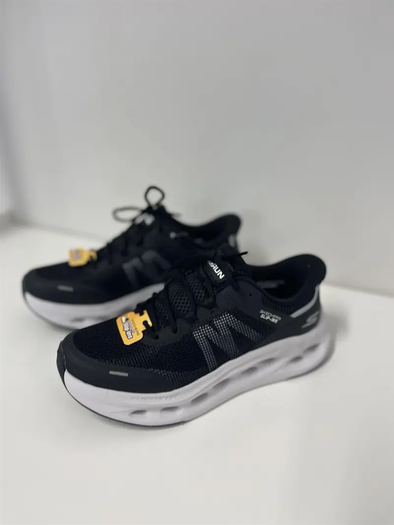 Max Cushioning Aberdeen Glide-Step Sort