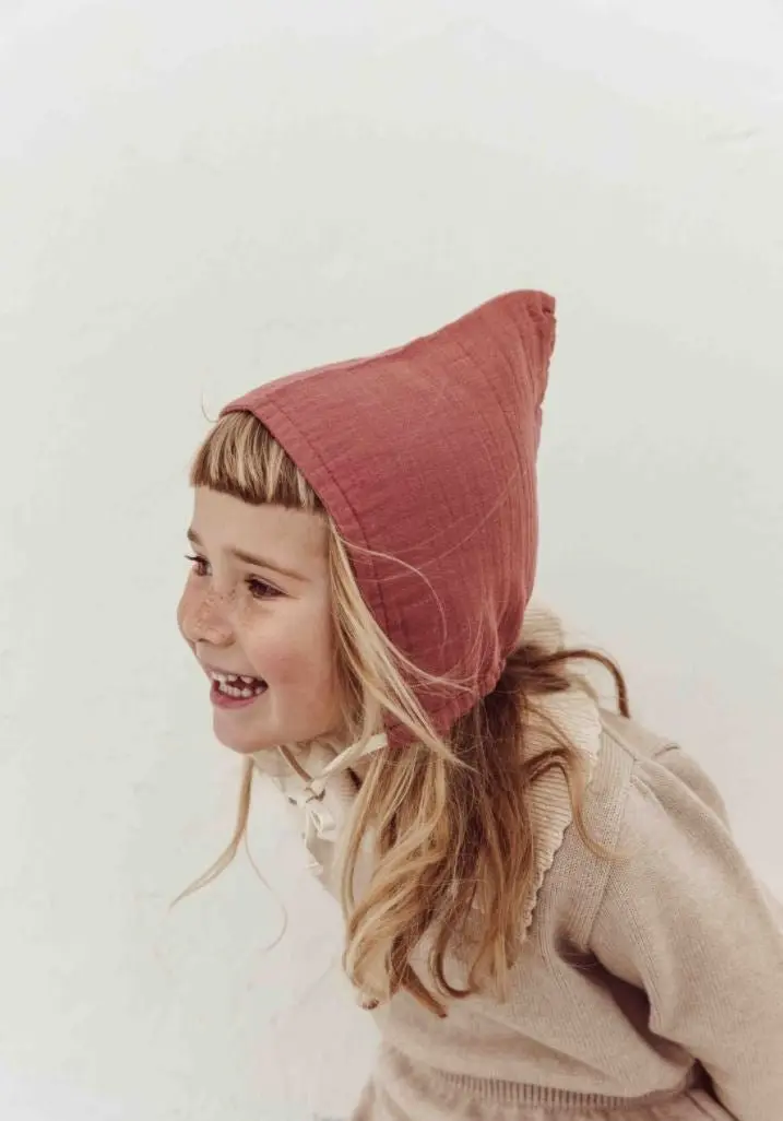 Pixie Bonnet | Light Mahogany