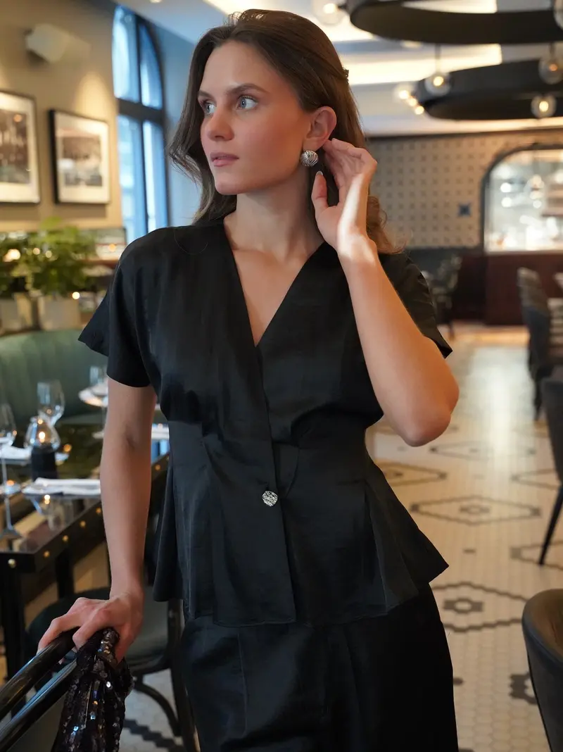 Sateen bluse - black