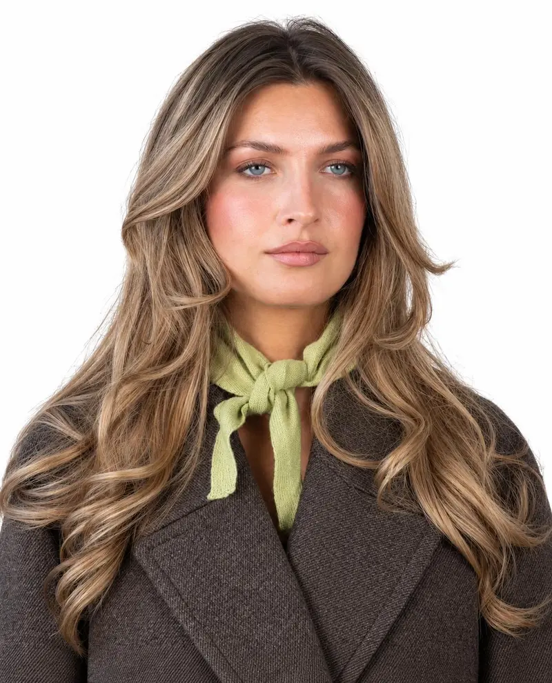 SUI AVA Big triangle scarf